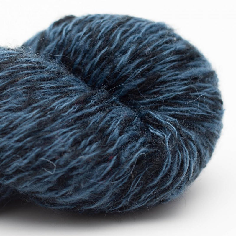 Nomadnoos: So Soft Yak and Satuul Handspun Yarn