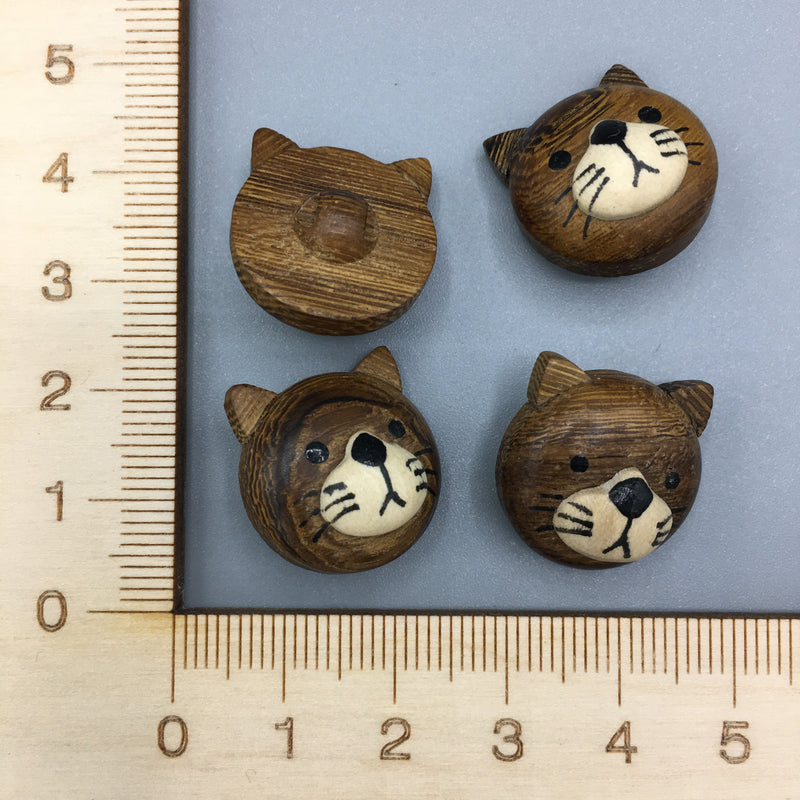 Wooden Cat Face Button B030